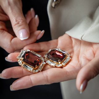 Venus Earrings Burgundy