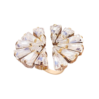 Bold round flower ring with crystals