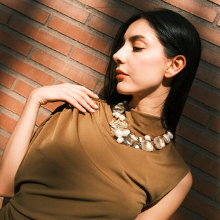 Statement necklace with crystals and pearls golden flower - Anton Heunis