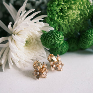 Gold plated earrings with champagne gemstone and pavé flowers with pearls - Anton Heunis